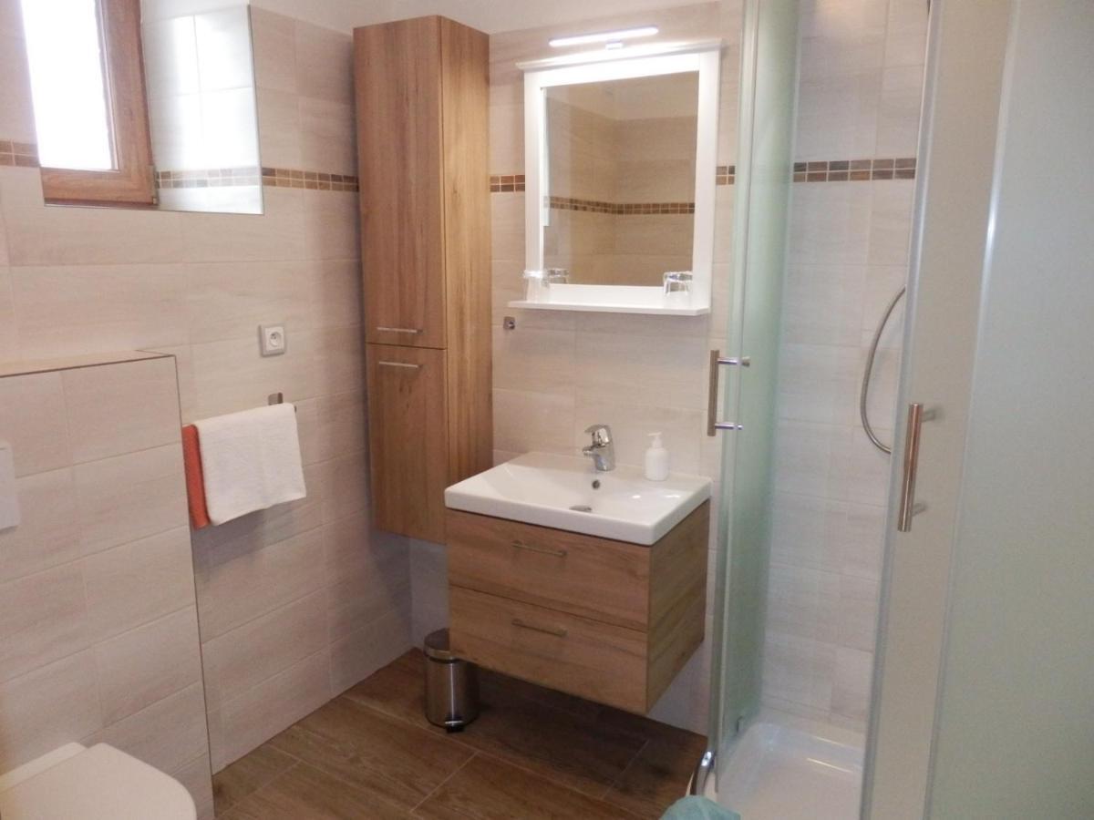 Apartmany 27 Němčičky エクステリア 写真